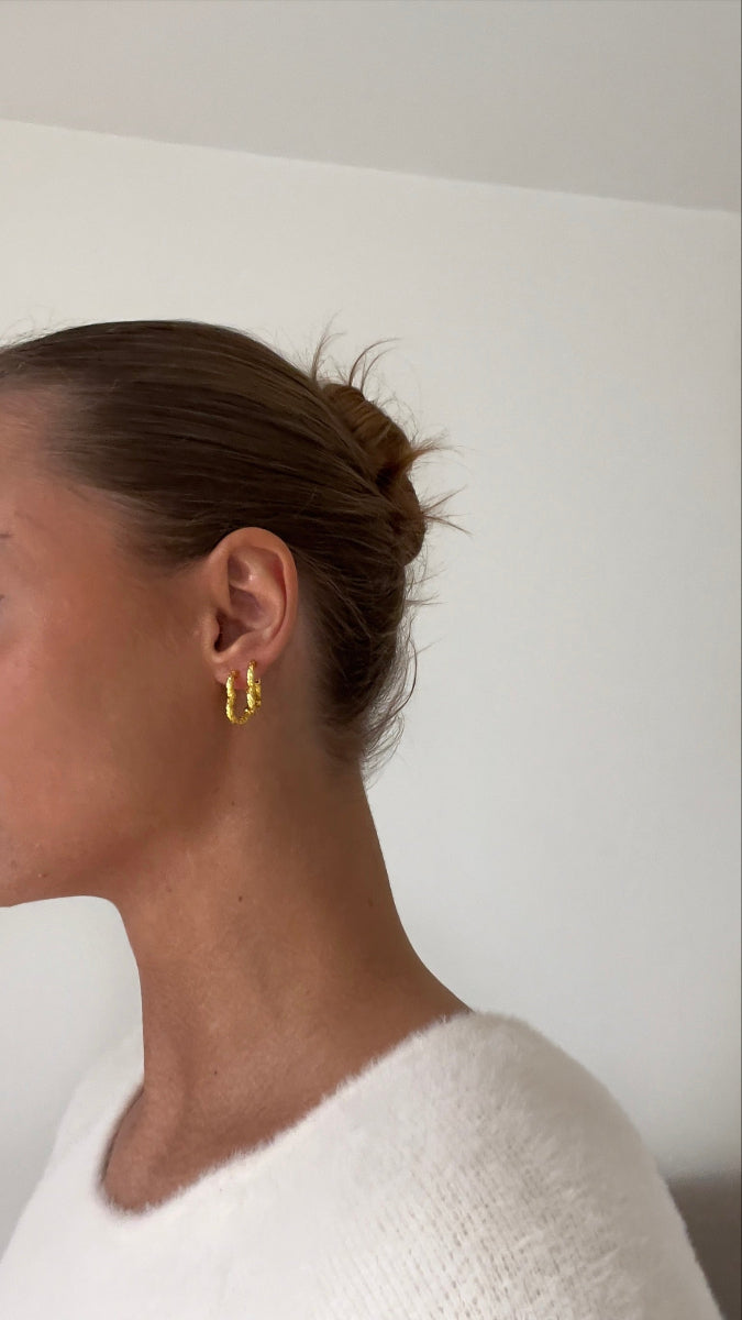 Karla Heart Earrings - Gold