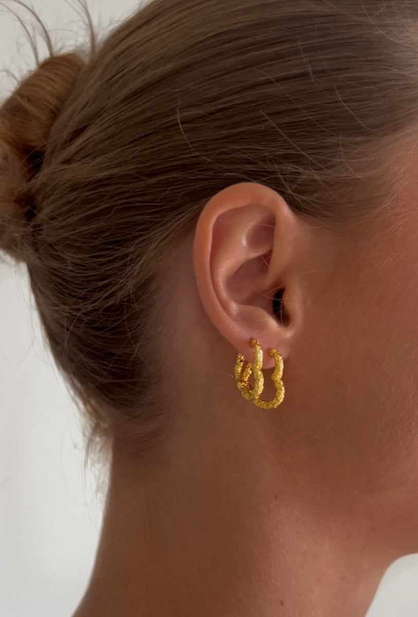 Karla Heart Earrings - Gold