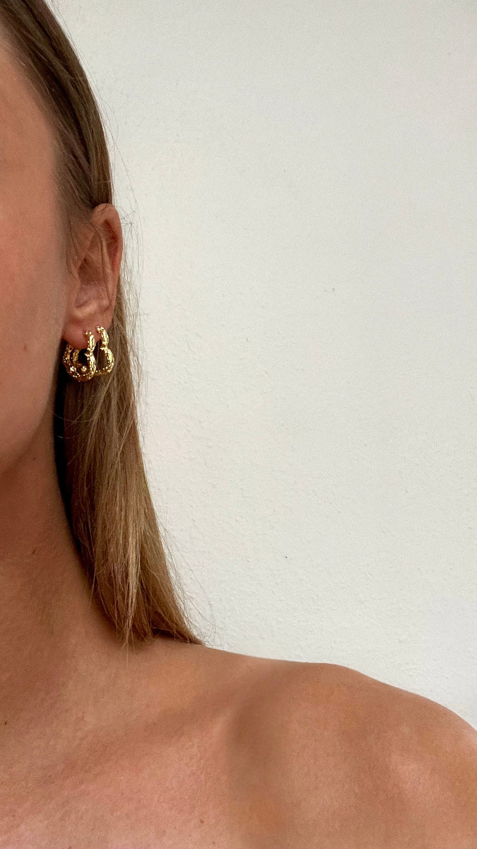 Karla Heart Earrings - Gold