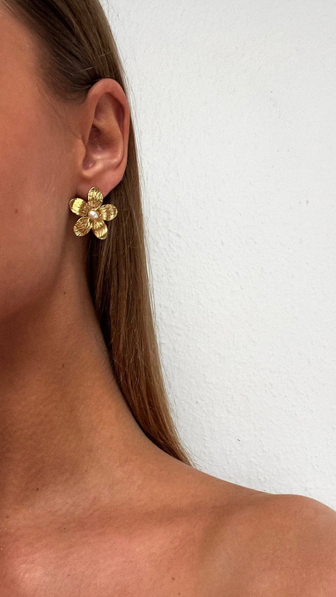 Nellie Flower Earrings - Gold