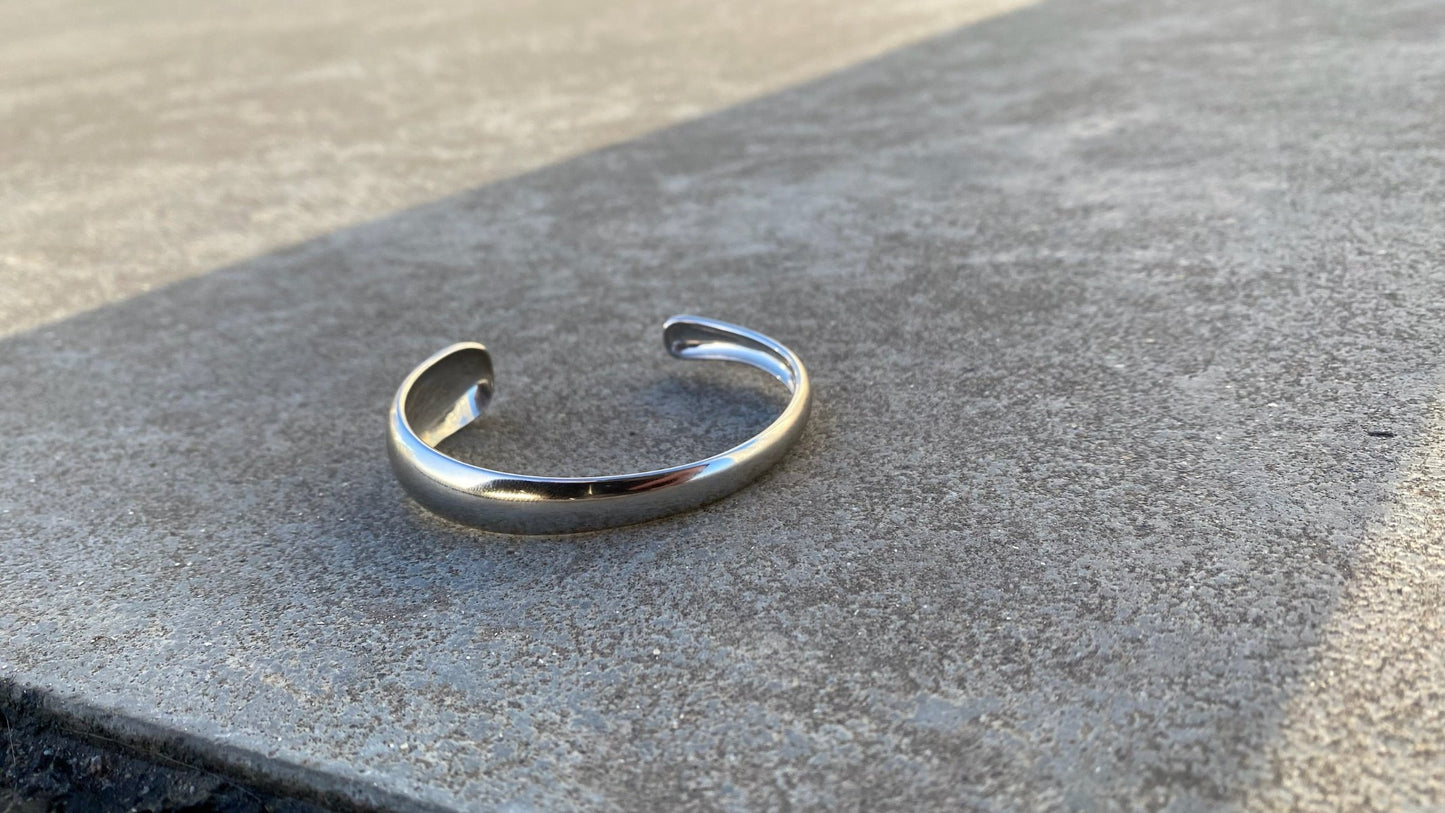 Frida Bangle Bracelet - Silver