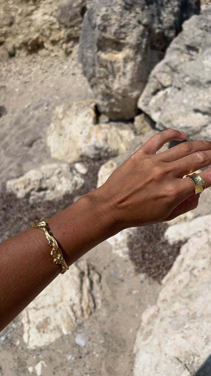 Anna Bangle Bracelet - Gold