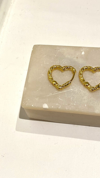 Karla Heart Earrings - Gold